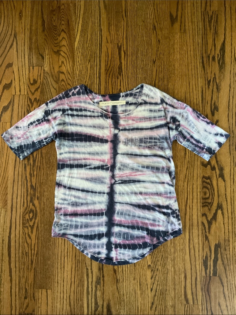 Raquel Alegra Tie-Dye Short Sleeve Tee in Navy, Pink and White